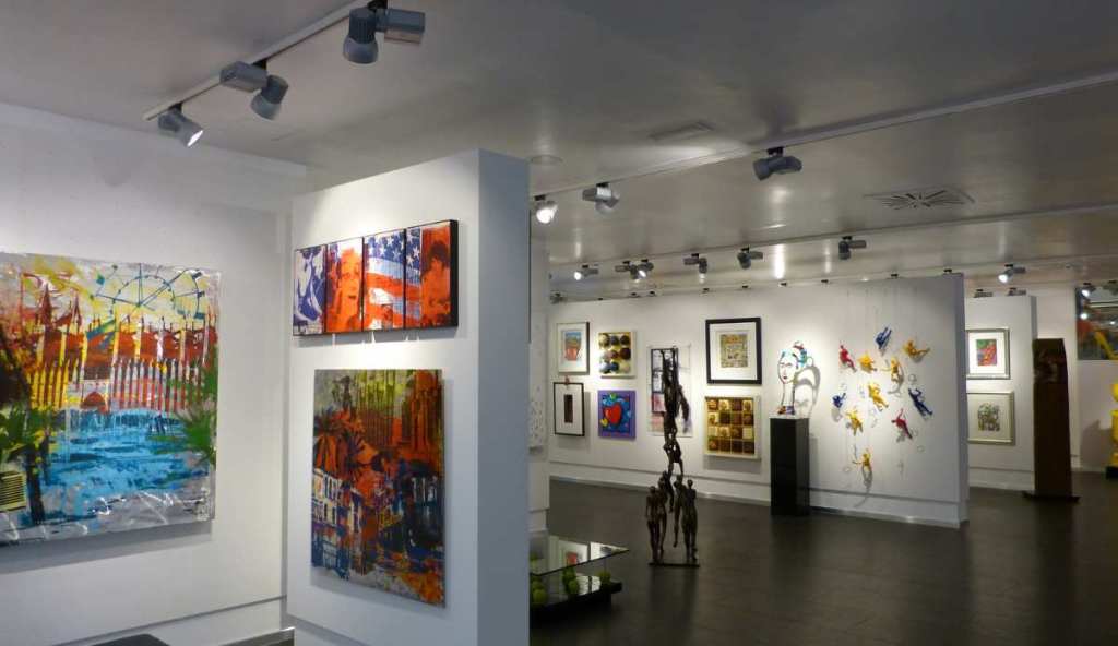 多くの作品東京アートギャラリー・HOEP